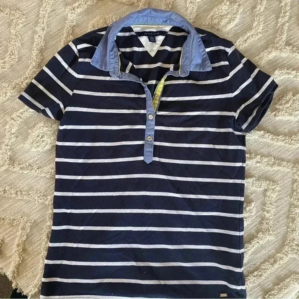 𝅺TOMMY Hilfiger T-shirts
